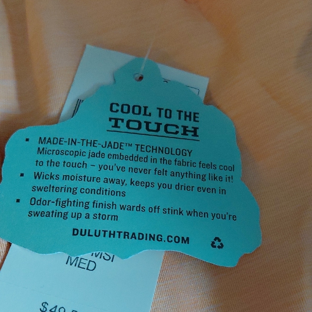 Duluth Trading Co Women's Peach/Orange Short Sleeve Tee - Picture 3 of 5